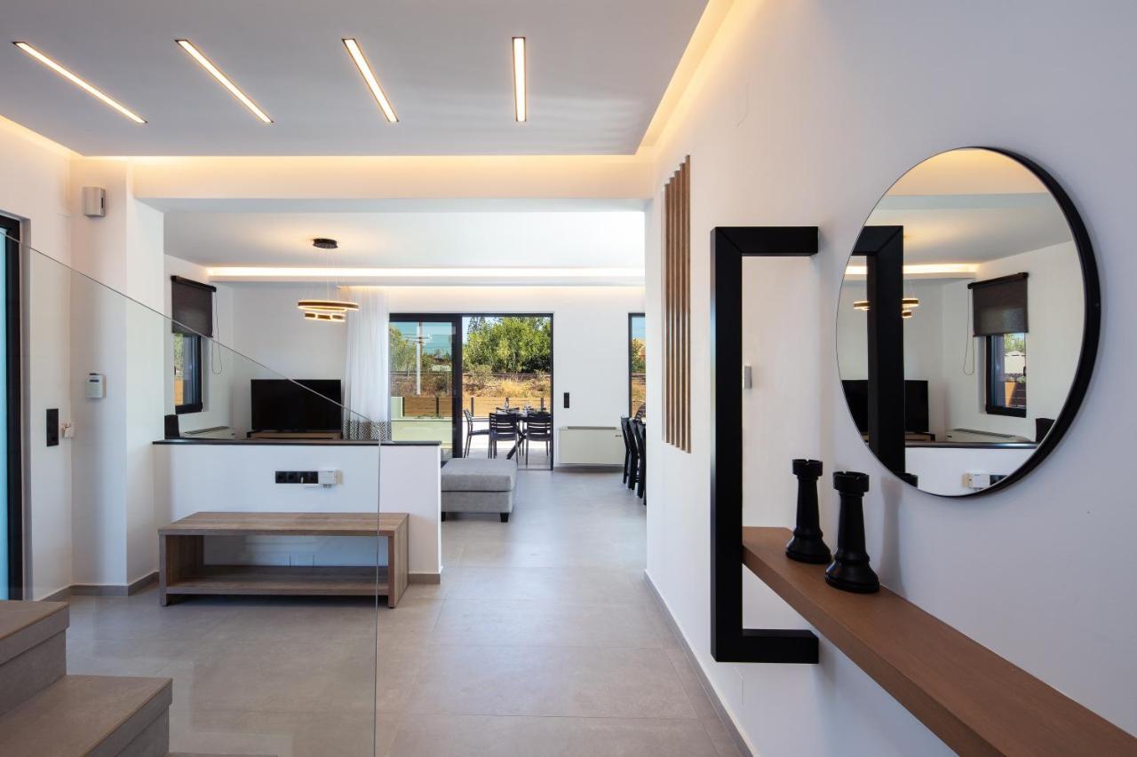 Sunnyside Villas, Ideal For Vibrant Stays,By Thinkvilla Pigianos Kampos  Exterior foto
